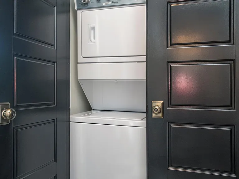1208 Elmwood Ave — Photo 29