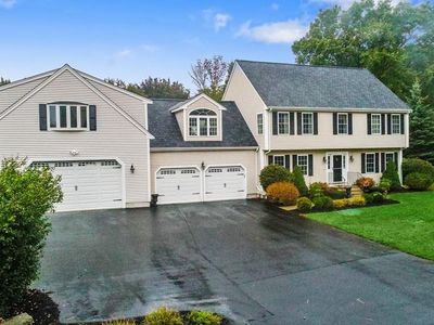 2 Ash Ln, Medway, MA, 02053
