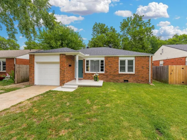 2314 S Alameda Pl, Wichita, KS 67211