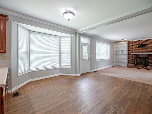 5th image of 2188 Forest Pond Dr