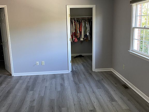 5th image of 2734 Oakland Ave #D35