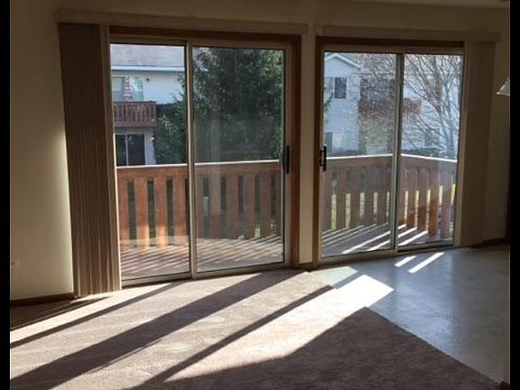 4th image of 311 Newport Ln APT B2