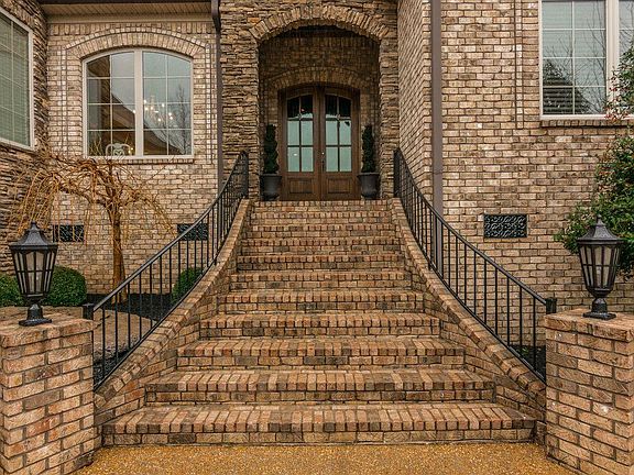 3rd image of 1578 Boardwalk Pl