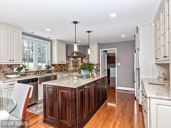 4th image of 5213 Fairgreene Way