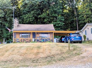 58704 Edgewood Dr, Three Rivers, MI 49093