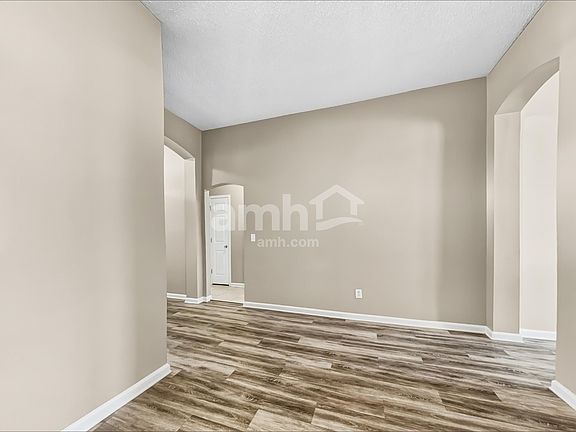5th image of 2064 Hunters Trace Cir