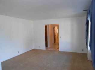 3211 W Pryor Ave, Visalia, CA 93277