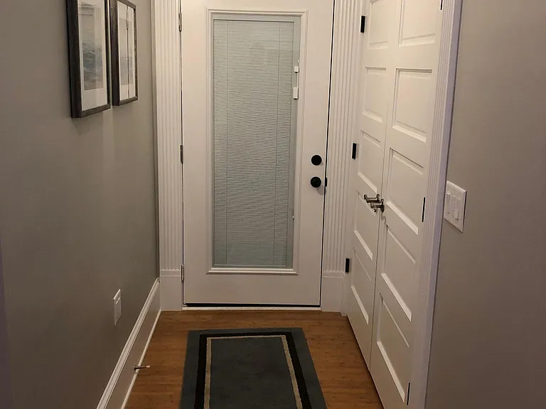 Entry (interior view) - Laundry area to right