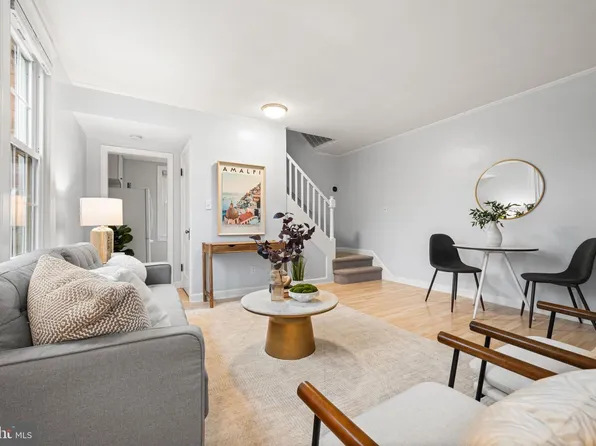 1100 S Barton St Unit 295, Arlington, VA 22204