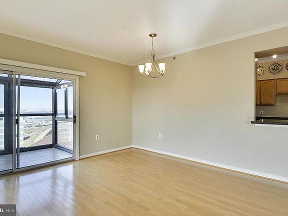 5th image of 1211 S Eads St APT 1905