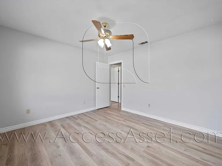 4473 Brighton Ct — Photo 14