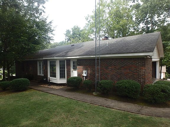 2nd image of 69 Dianna Dr