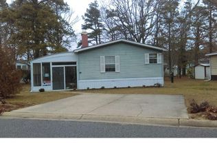 60 Hazeltop Dr, Sicklerville, NJ 08081