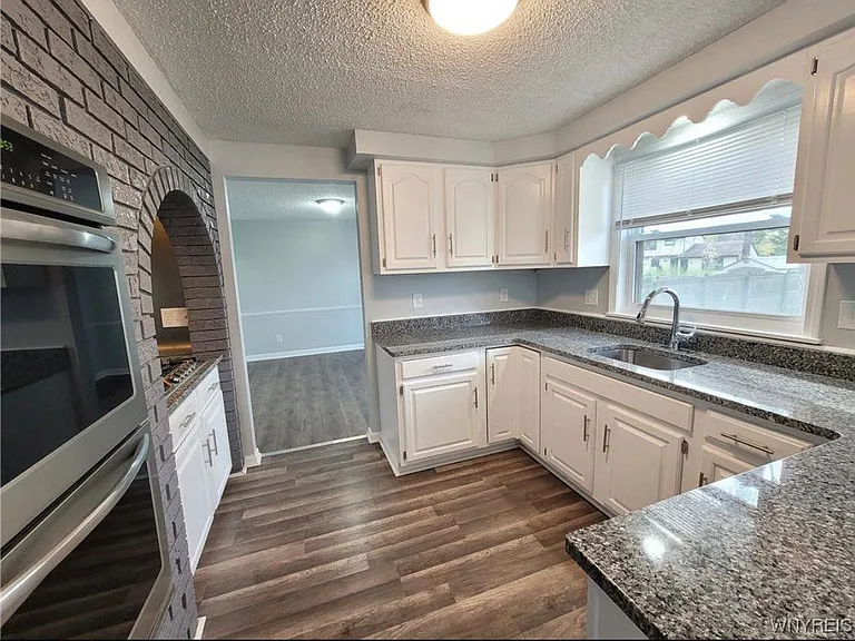 48 Taverly Dr — Photo 10
