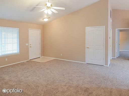 3rd image of 4222 N Magnolia Dr