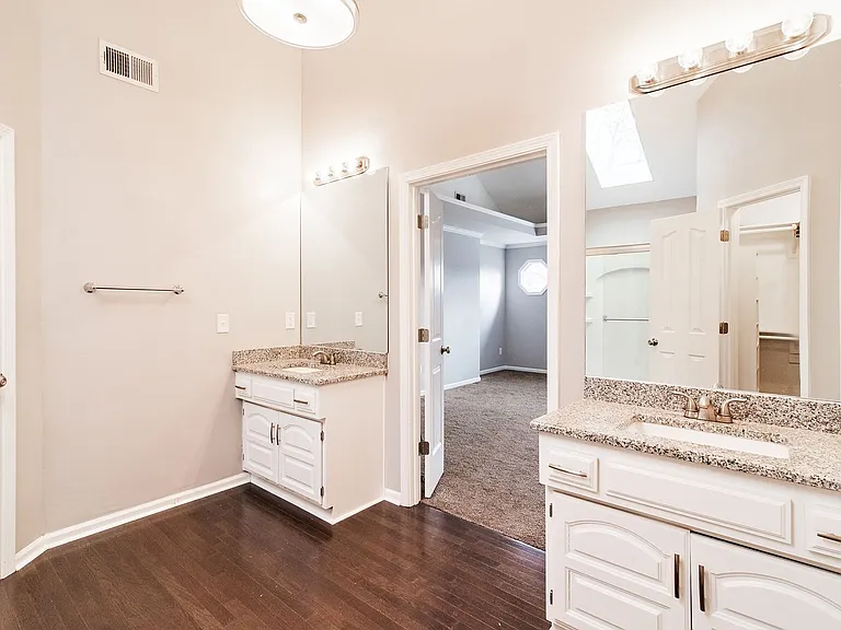 15704 Outlook St — Photo 28