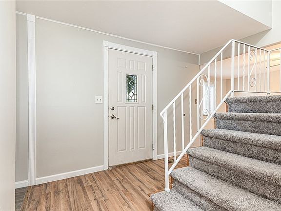 3rd image of 7061 Cliffstone Dr
