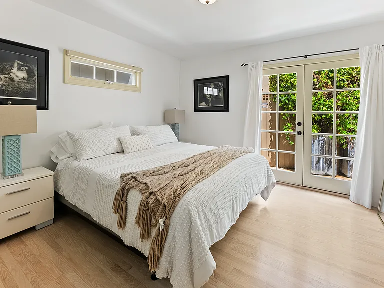 708 Westbourne Dr #1 — Photo 20