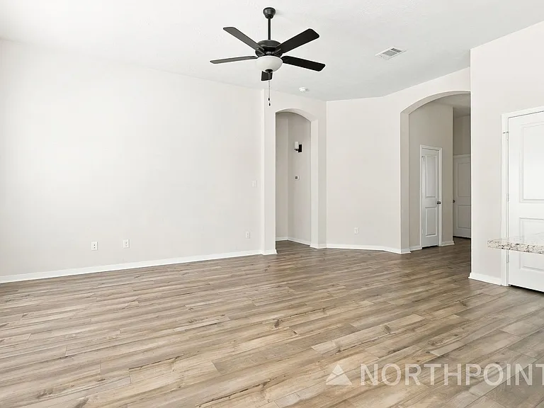 137 Colbys Way — Photo 2