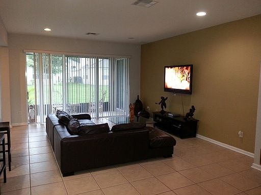5th image of 1006 Chatham Break St