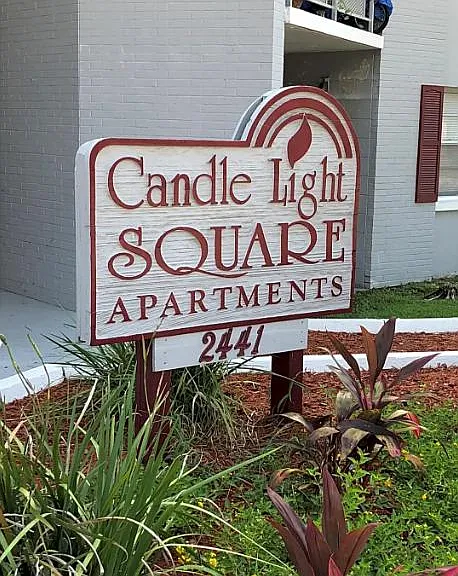 Candlelight Square — Photo 1