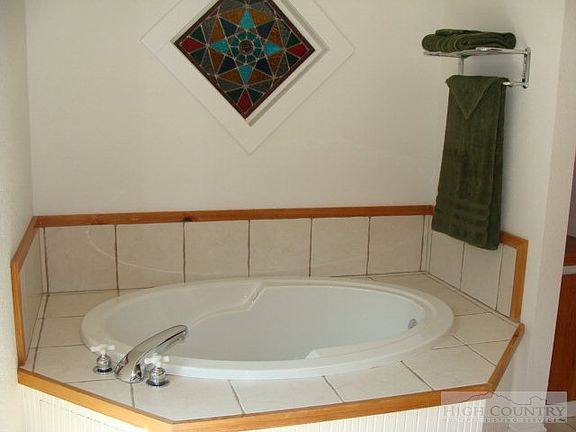 4th image of 228 Depree Circle