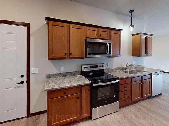 5th image of 1421 Mary Pl #1431