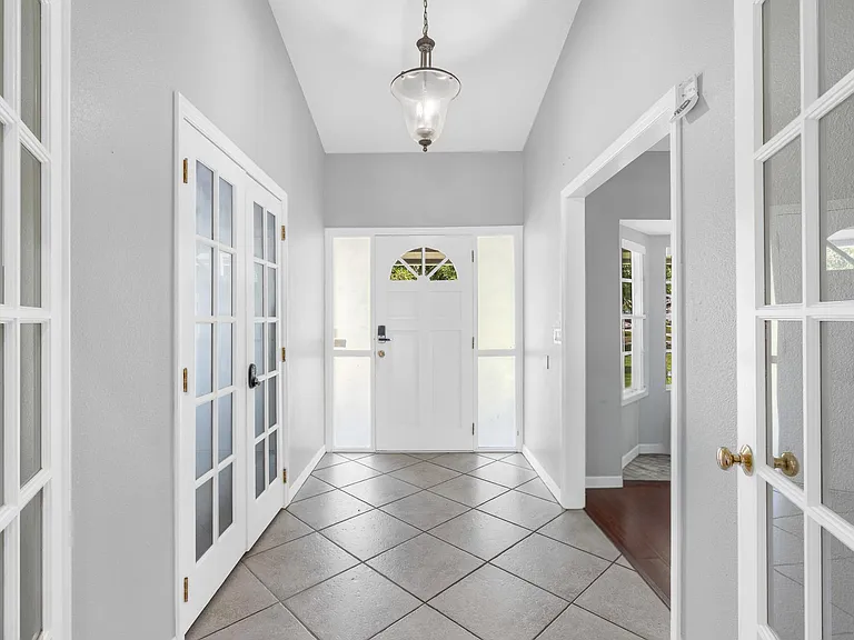 5829 Pitch Pine Dr — Photo 3