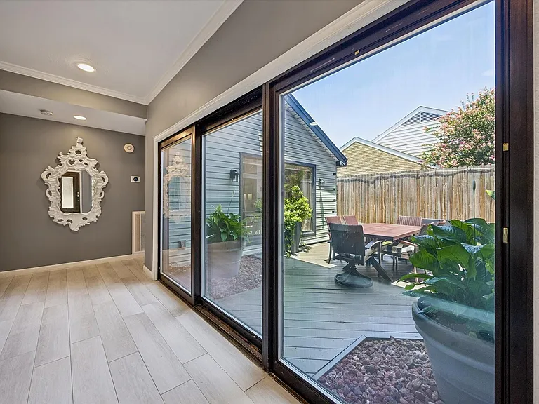 11646 Manor Park Dr — Photo 17