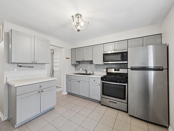 4th image of 1431 Elizabeth Ave