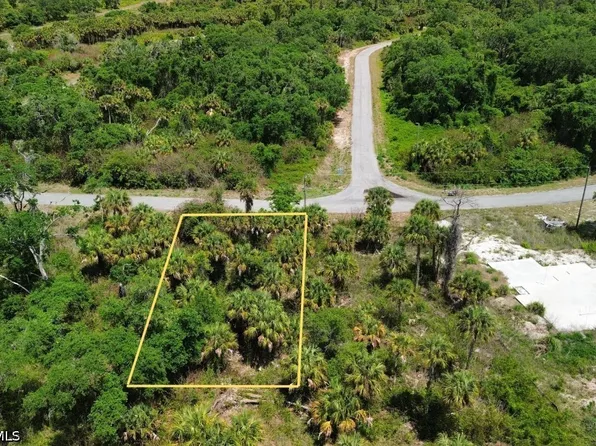 1955 Walcott Loop, Lehigh Acres, FL 33972