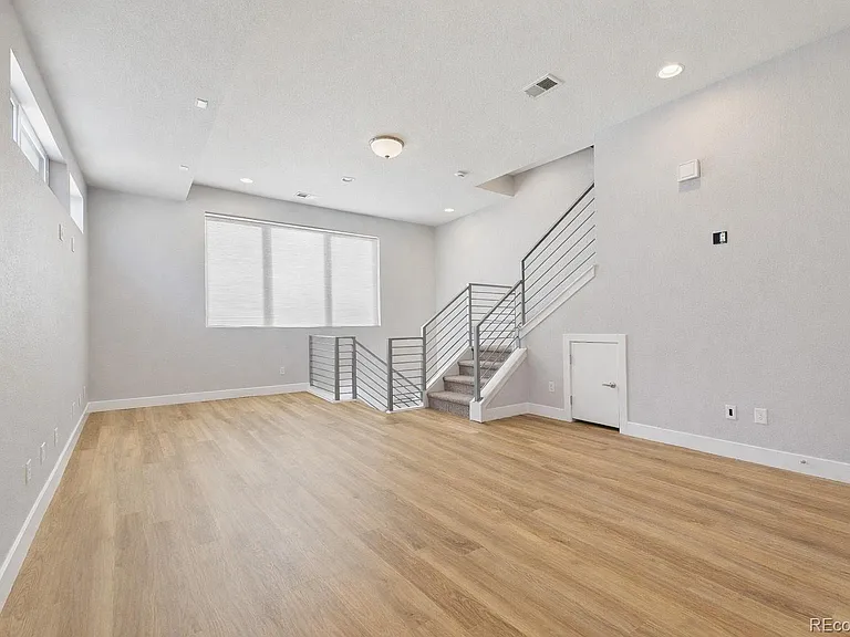 1632 Lowell Blvd #5 — Photo 23