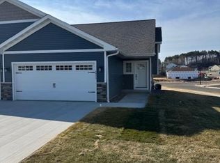 4973 Woodland Park Dr, Eau Claire, WI 54701