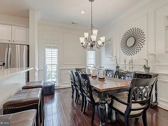 5964 Manorview Way — Photo 11