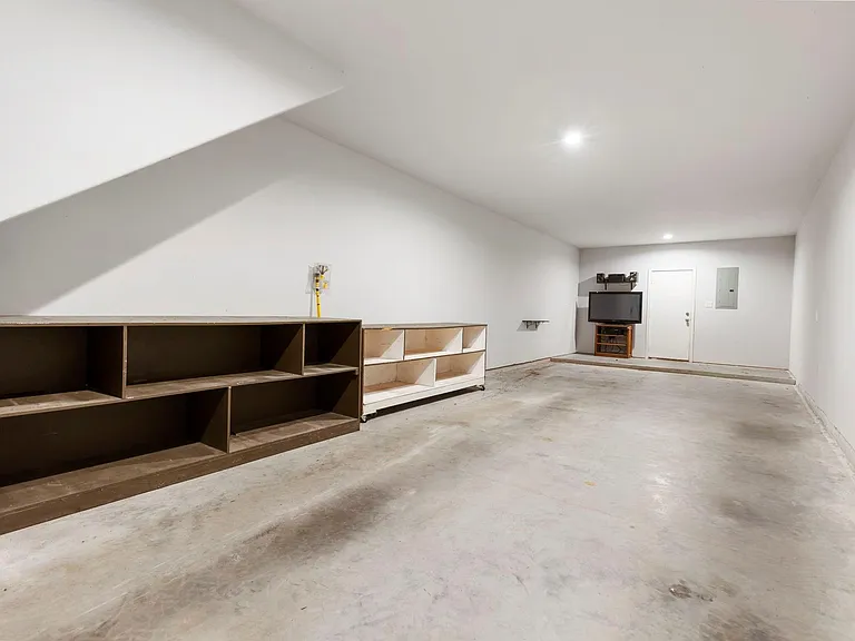 4908 Paradigm Ln — Photo 17