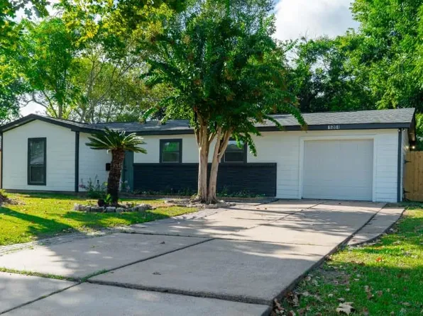 5203 Brookmeade Dr, Houston, TX 77045
