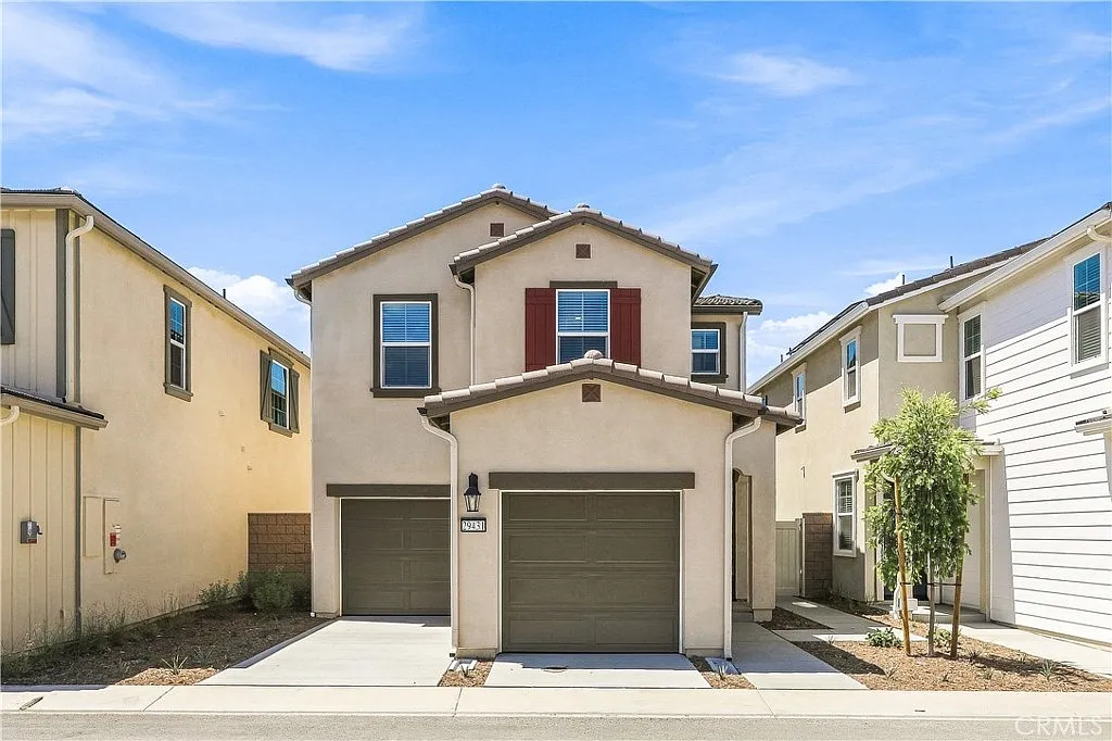 3 bed, 2.5 bath, 1532 sqft, $3,439 — Photo 1