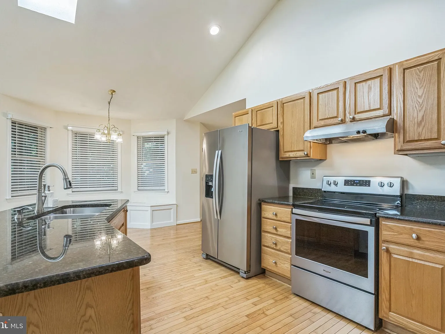 3 bed, 2.0 bath, 2171 sqft, $2,800 — Photo 3
