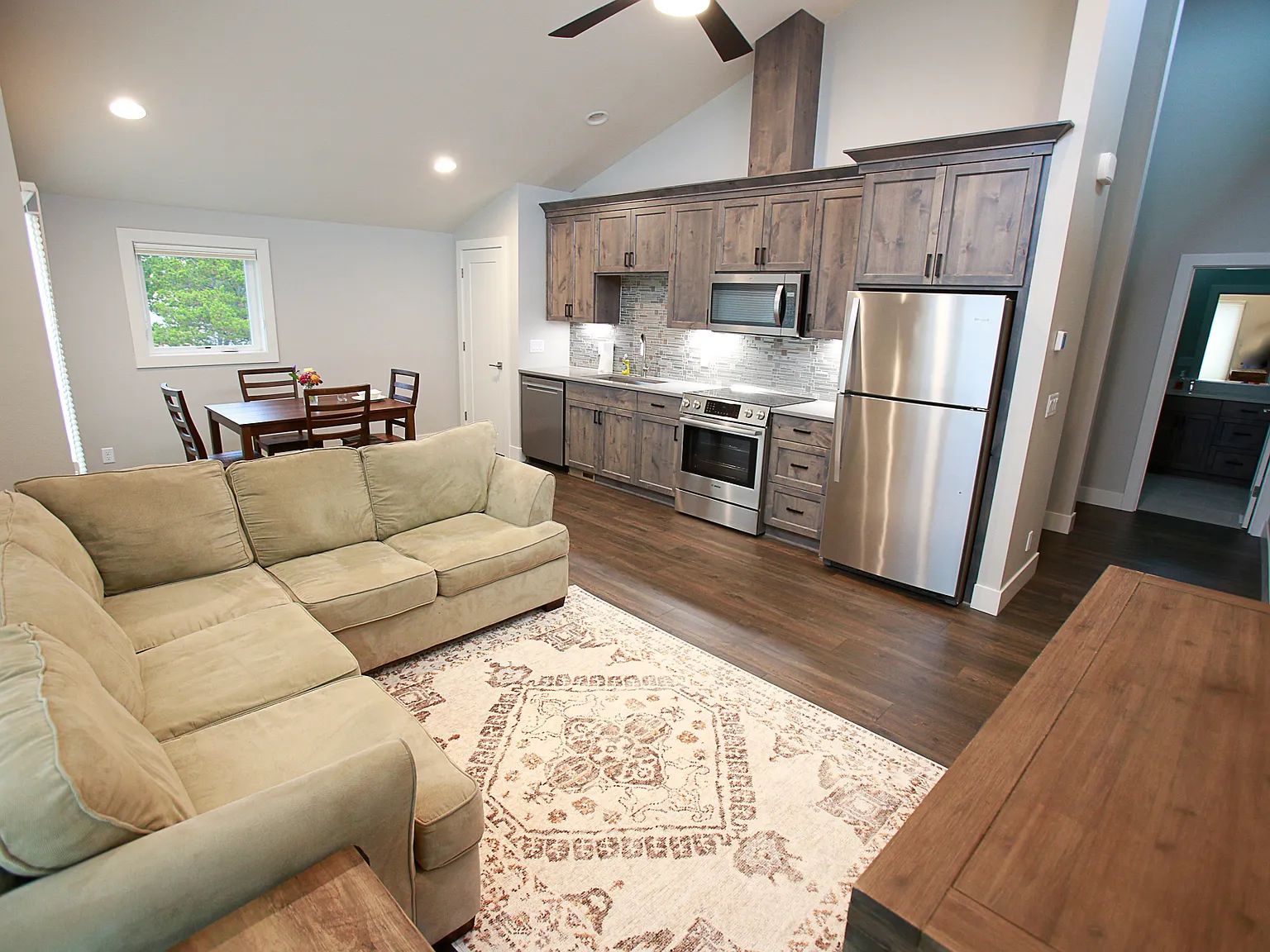 1 bed, 750 sqft, $2,250 — Photo 4