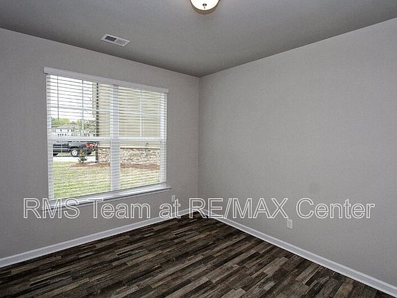 4th image of 4205 Woodsley Pl