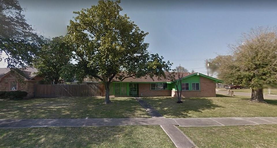 1st image of 6839 Lyndhurst Dr
