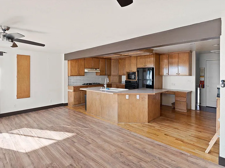 209 S 1100 E — Photo 13