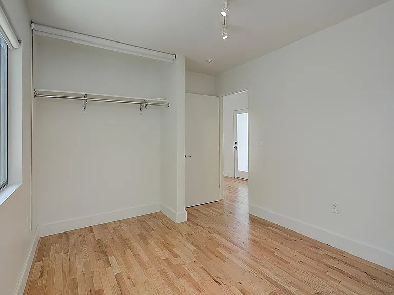 259 Rosemont Ave #1/2 — Photo 14