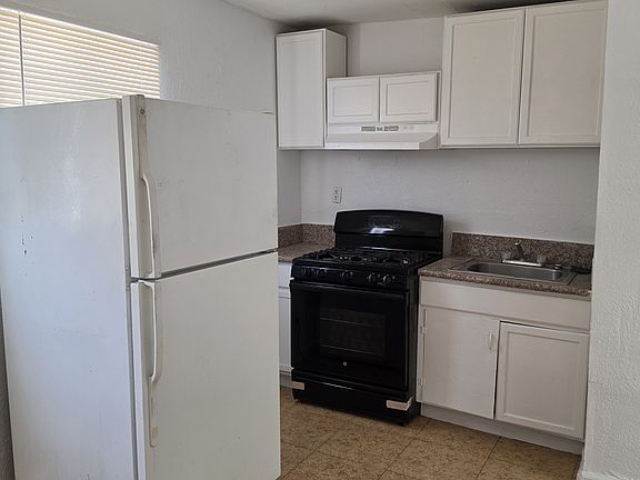 2nd image of 66040 4th St #E