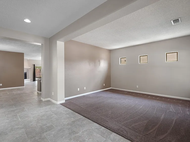 224 Valle Alto Dr NE — Photo 5