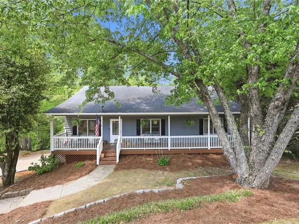31 Altamont Ct, Dahlonega, GA 30533