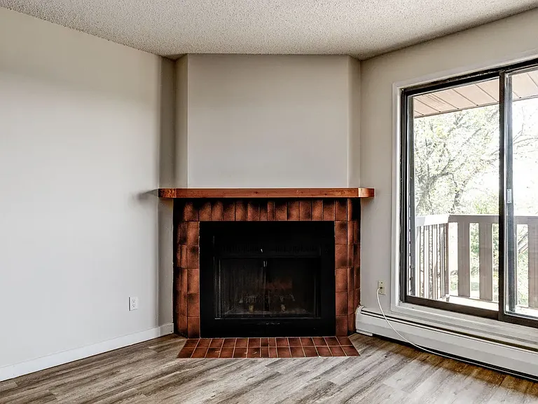 305 Fietz St — Photo 12