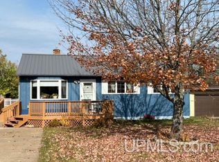 1725 N Lake Dr, Ishpeming, MI 49849