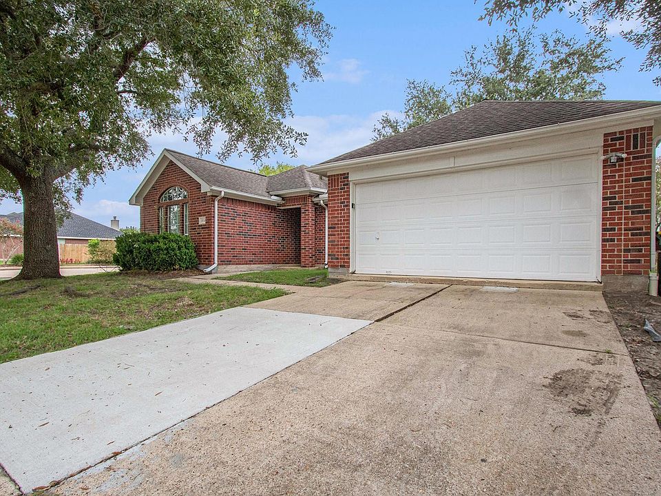 1st image of 3530 Wellington Dr