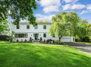 11 Heritage Ln, Rye, NY 10580